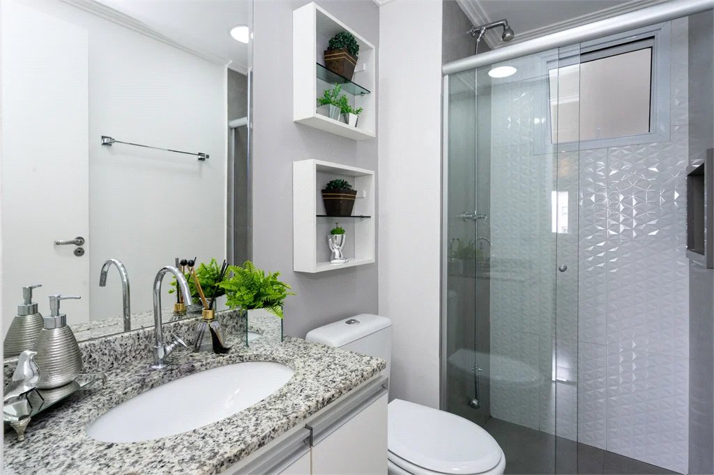 Apartamento à venda com 3 quartos, sendo 1 suíte, em Jardim Parque Morumbi, São Paulo, SP