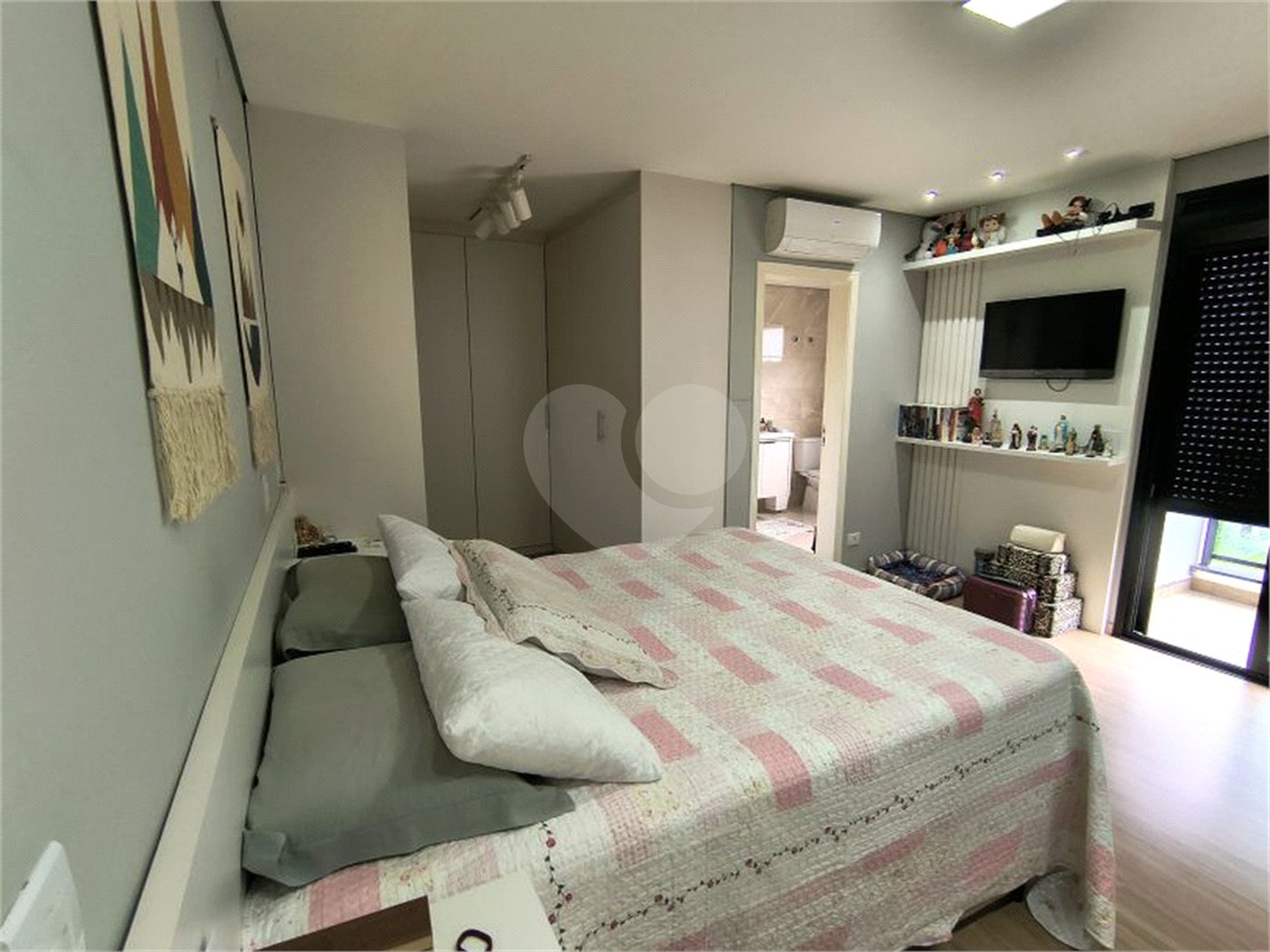 Casa à venda com 4 suítes no condomínio Res São Pedro da Aldeia, São Paulo - SP