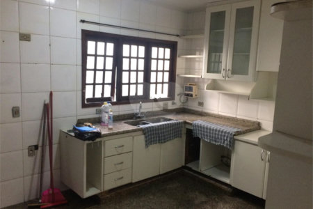 Casa à venda com 4 quartos, sendo 1 suíte, em Jardim Brasília (zona Leste), São Paulo, SP