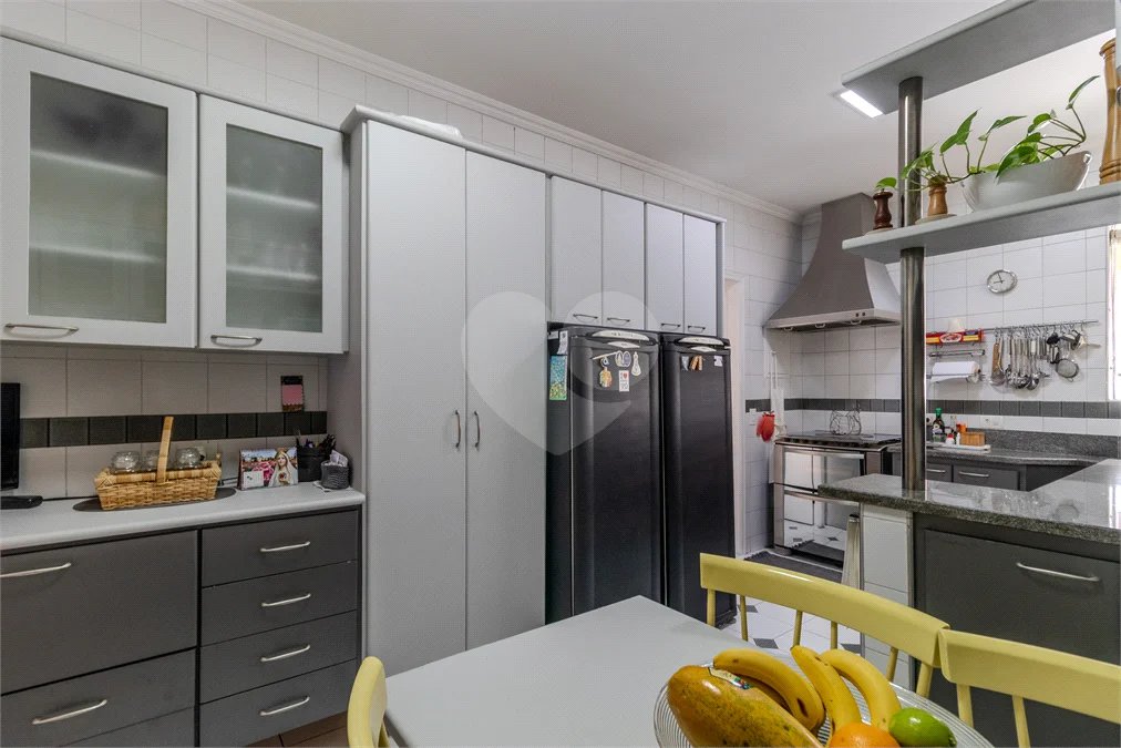 Casa à venda com 3 quartos, sendo 1 suíte, em Alto da Boa Vista, São Paulo, SP