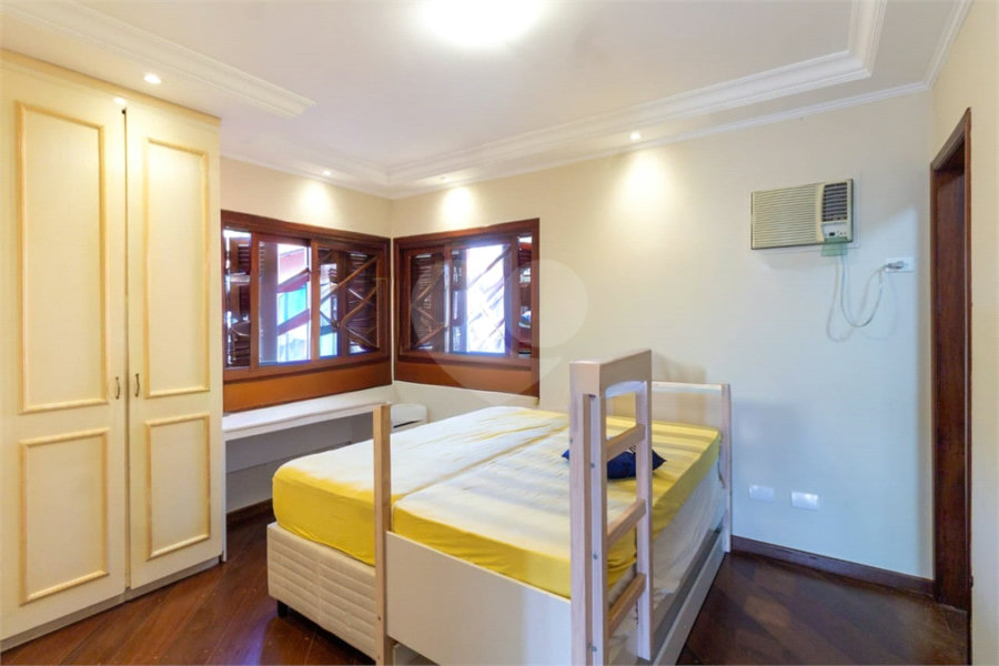Casa à venda com 3 suítes no condomínio Da Serra, São Paulo - SP