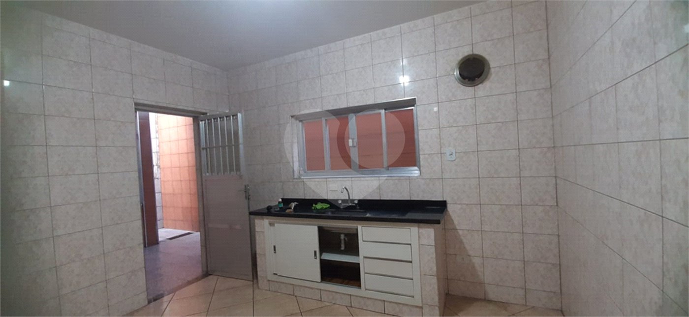 Sobrado à venda com 3 quartos em Jardim Guairaca, São Paulo, SP