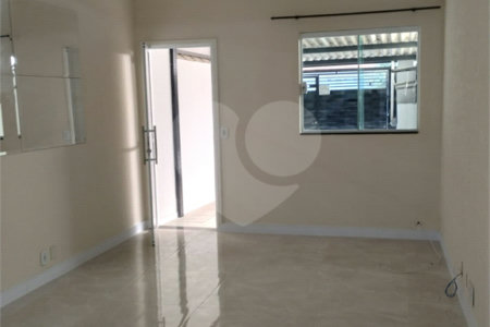 Casa à venda com 2 quartos, sendo 1 suíte, em Vila Caputera, Mogi das Cruzes, SP