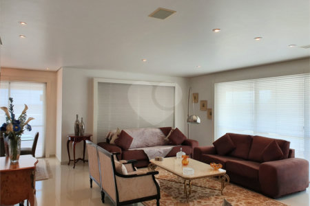Apartamento à venda com 4 suítes em Jardim Marajoara, São Paulo, SP