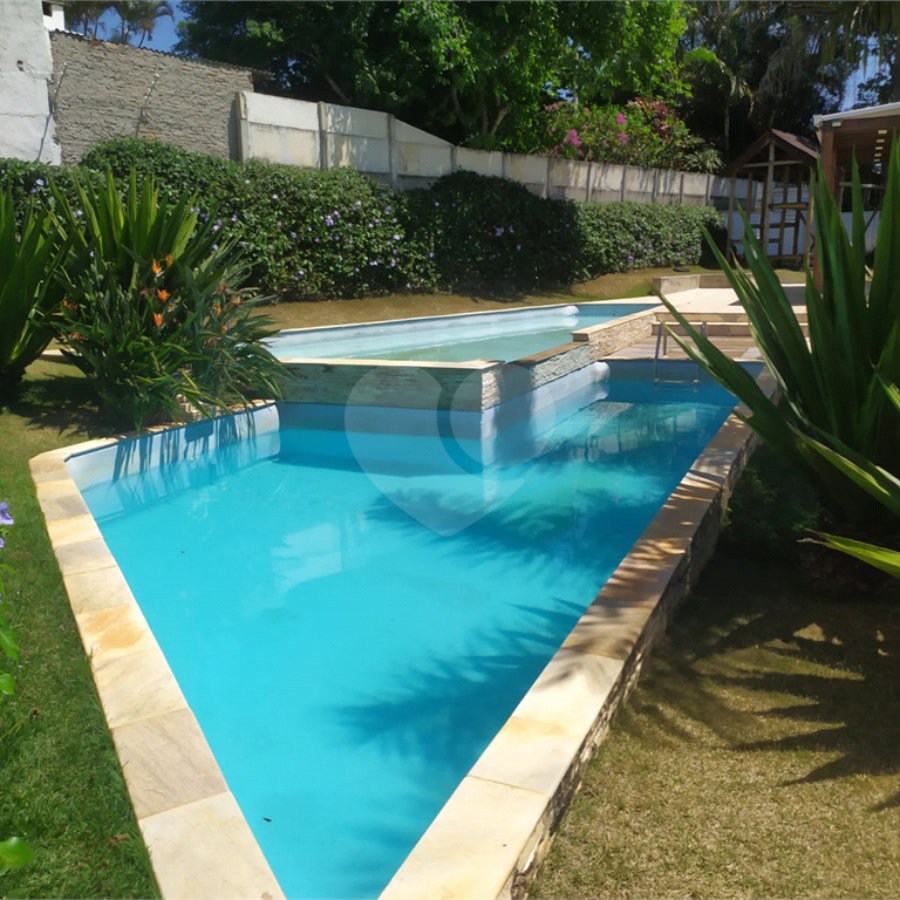 Sobrado à venda com 3 quartos, sendo 1 suíte, em Jardim do Lago, Atibaia, SP
