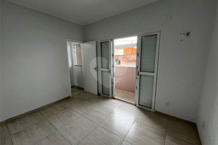 Casa à venda com 3 quartos, sendo 2 suítes, em Vila Regina, Itapetininga, SP