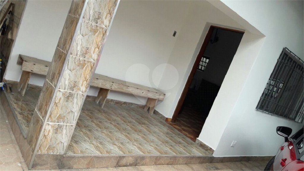 Casa Térrea à venda ou para alugar com 4 quartos, sendo 1 suíte, em Jardim Aeroporto, São Paulo, SP
