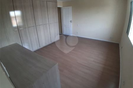 Sobrado à venda com 3 quartos, sendo 1 suíte, em Lauzane Paulista, São Paulo, SP