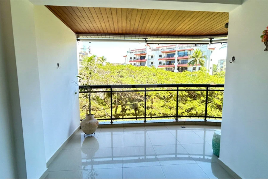 Apartamento à venda com 4 quartos, sendo 2 suítes,  em Riviera de São Lourenço, Bertioga, SP