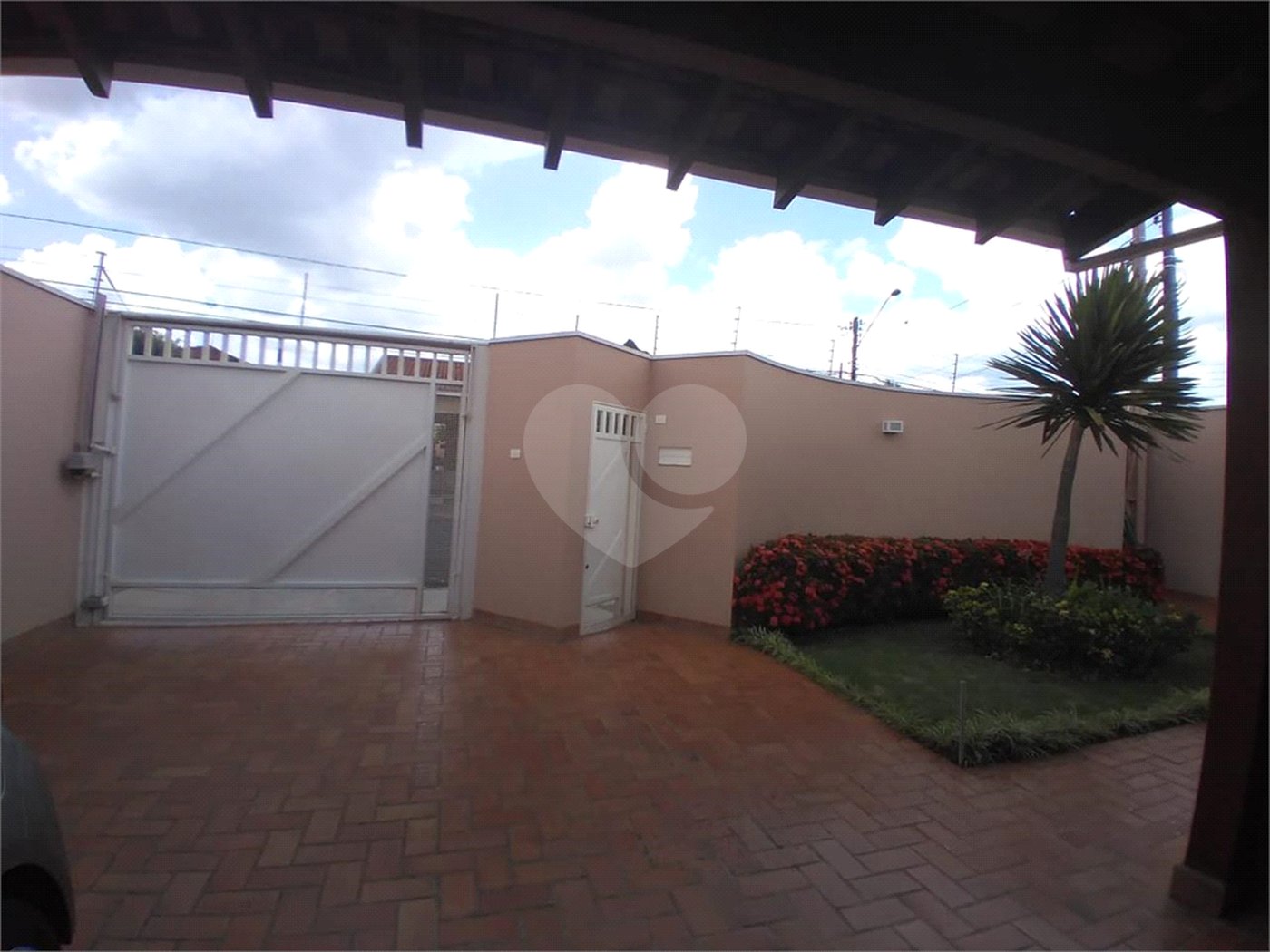 Casa à venda com 4 quartos, sendo 2 suítes, em Jardim Adalgisa, Araraquara, SP