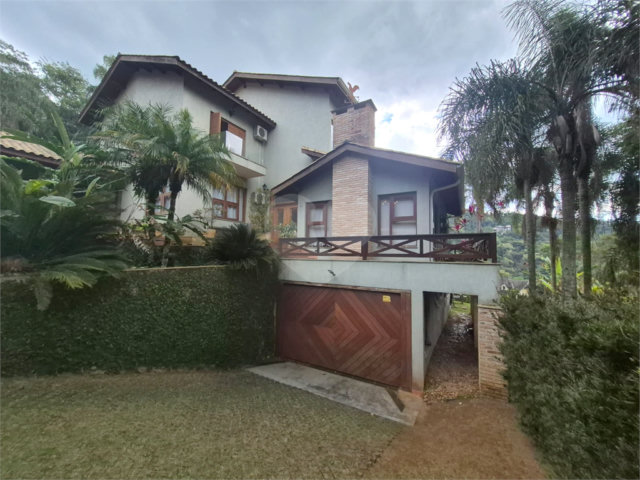 Casa à venda com 3 suítes no condomínio Sausalito, Mairiporã - SP