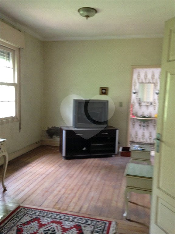 Casa à venda com 4 quartos, sendo 1 suíte,  em Jardim Petrópolis, São Paulo, SP