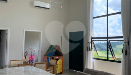 Casa à venda com 4 quartos, sendo 2 suítes,  no condomínio Residencial Montes Claros, Itupeva - SP