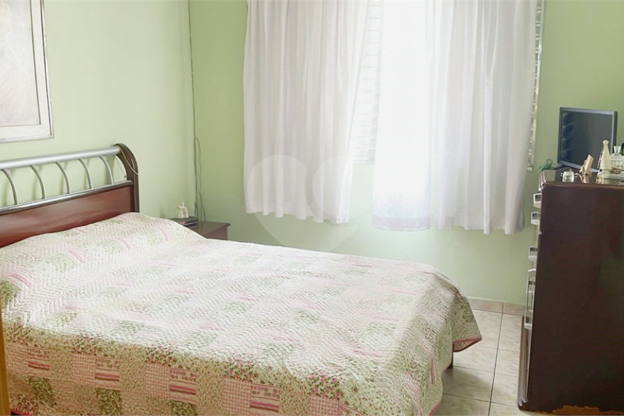 Casa Térrea à venda com 5 quartos em Parque Vitória, São Paulo, SP