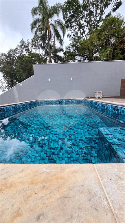 Casa à venda com 3 suítes em Canjica (terra Preta), Mairiporã, SP