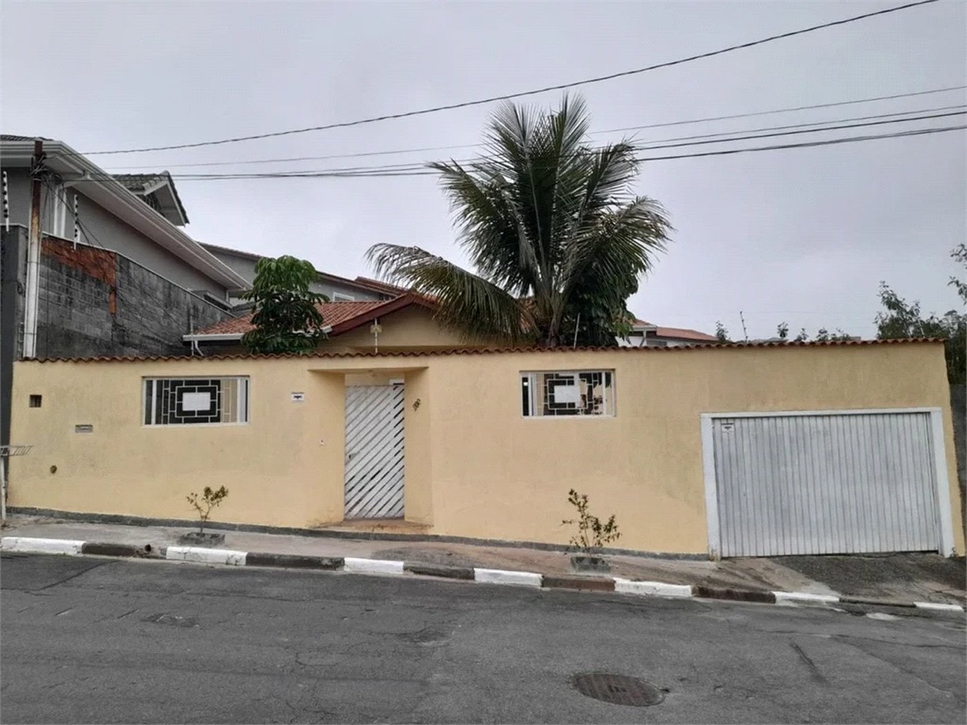 Casa à venda com 4 quartos, sendo 1 suíte, em City Bussocaba, Osasco, SP