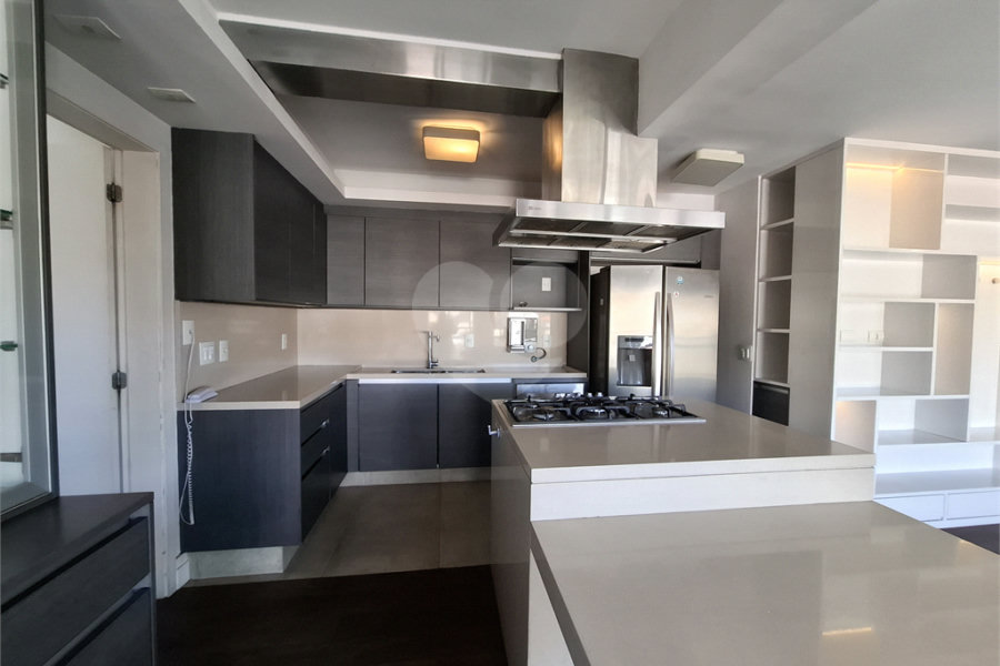 Apartamento à venda com 3 suítes em Lapa, São Paulo, SP