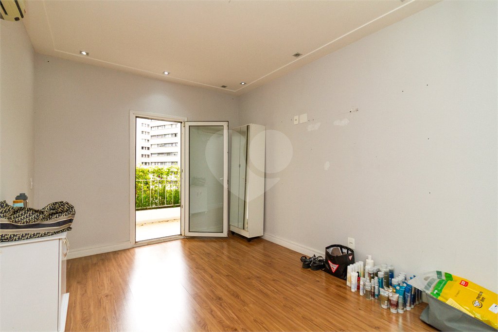 Apartamento à venda com 3 quartos, sendo 1 suíte, em Jardim Paulista, São Paulo, SP