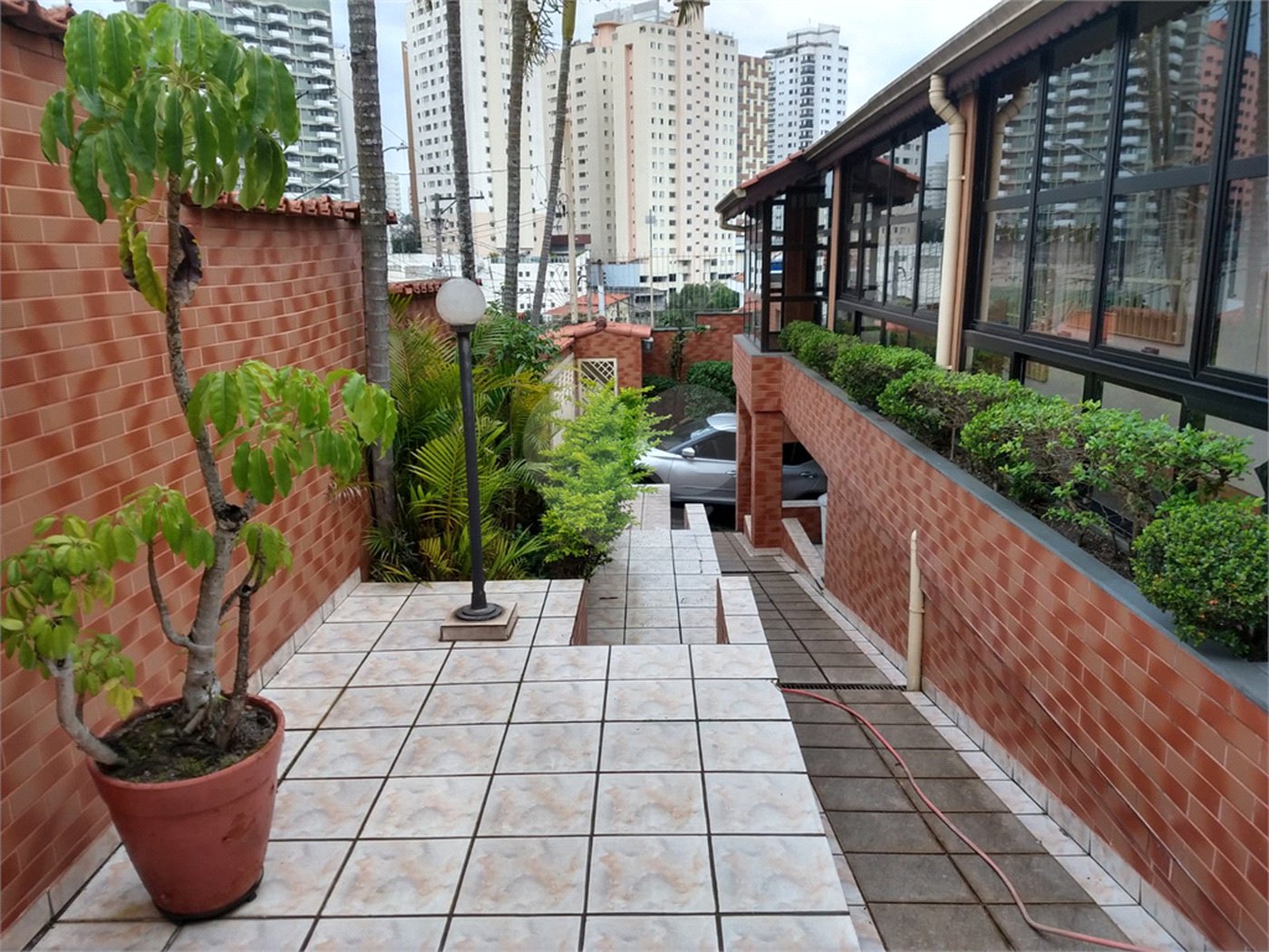 Casa à venda com 5 quartos, sendo 2 suítes, em Água Fria, São Paulo, SP