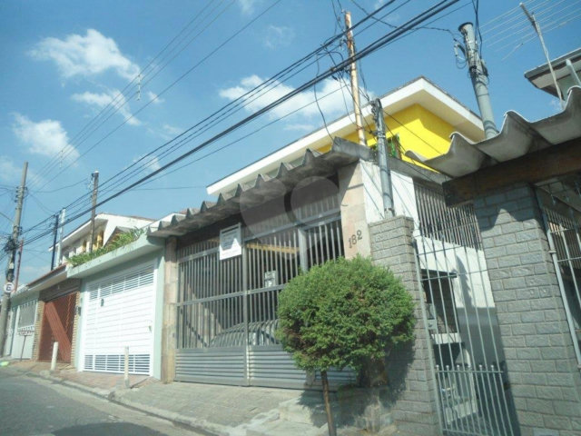 Sobrado à venda com 3 quartos em Parada Inglesa, São Paulo, SP
