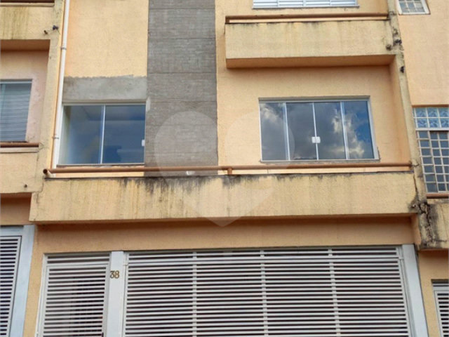 Casa à venda com 3 quartos, sendo 1 suíte,  no condomínio Village St. Louis, São Paulo - SP