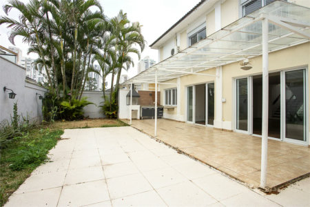 Casa à venda ou para alugar com 4 suítes no condomínio Belle Ville, São Paulo - SP