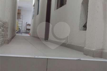 Sobrado à venda com 3 quartos, sendo 1 suíte, em Jardim da Mamãe, Guarulhos, SP