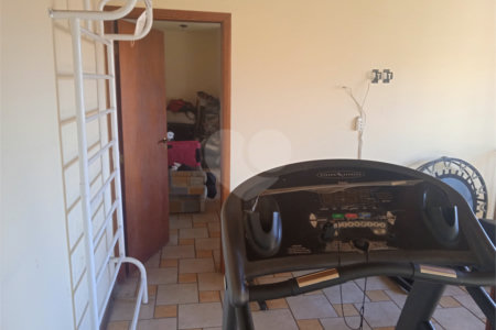 Casa à venda com 8 quartos, sendo 3 suítes, em Jardim Terceiro Centenário, Atibaia, SP