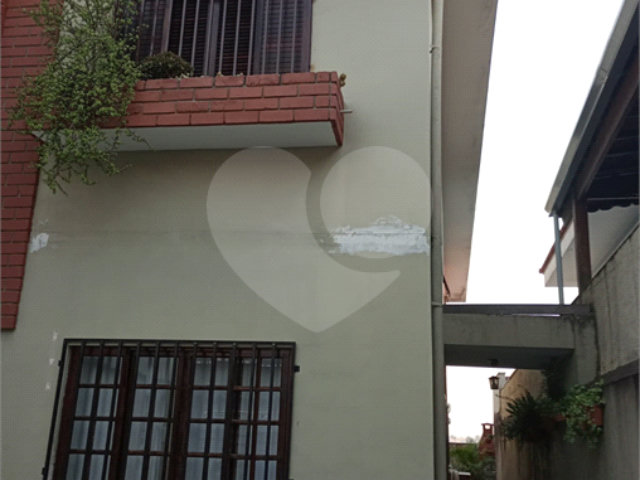 Sobrado à venda com 3 quartos, sendo 1 suíte,  em Jardim Guairaca, São Paulo, SP