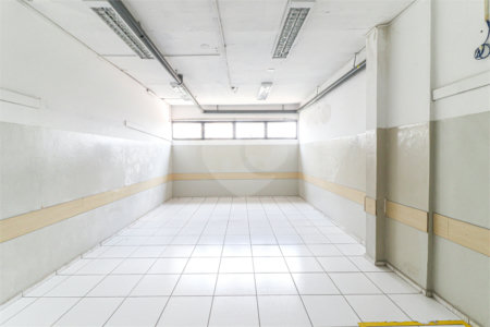 Prédio à venda em Vila Gomes, São Paulo, SP