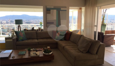 Apartamento à venda com 5 suítes em Imirim, São Paulo, SP