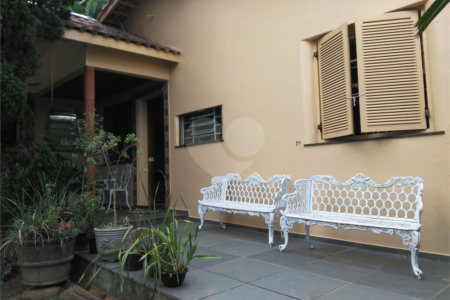 Sobrado à venda com 3 quartos, sendo 1 suíte, em Jardim Itacolomi, São Paulo, SP