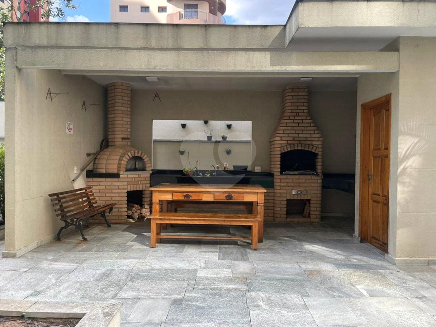 Apartamento à venda com 3 quartos, sendo 1 suíte,  em Vila Andrade, São Paulo, SP