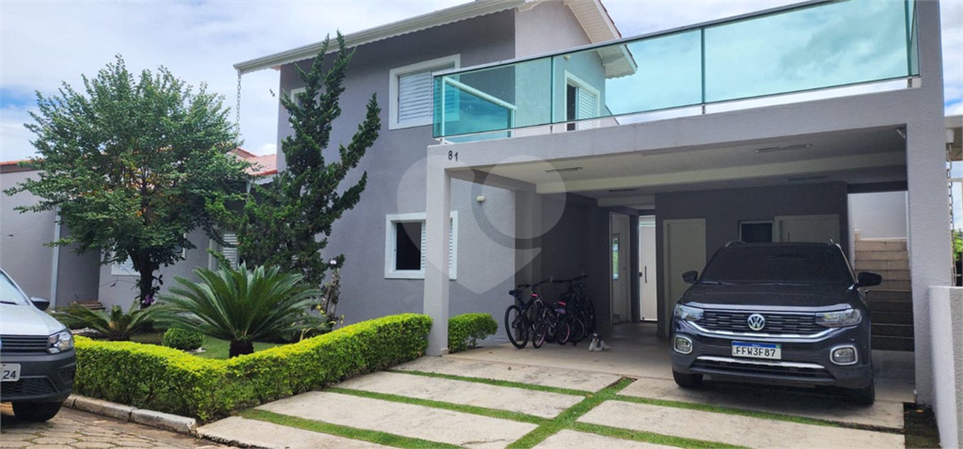 Casa à venda com 4 quartos, sendo 2 suítes, no condomínio Marinas, Bom Jesus dos Perdões - SP
