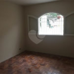 Sobrado à venda com 4 quartos, sendo 1 suíte, em Jardim Floresta, São Paulo, SP