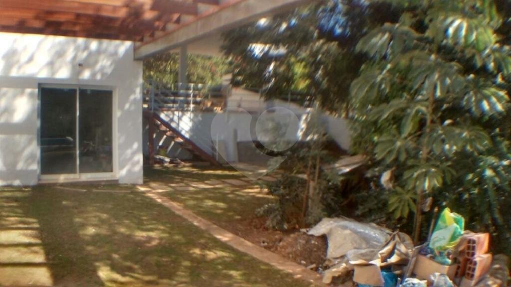 Sobrado à venda com 3 suítes em Seerra da Cantareira, Mairiporã, SP