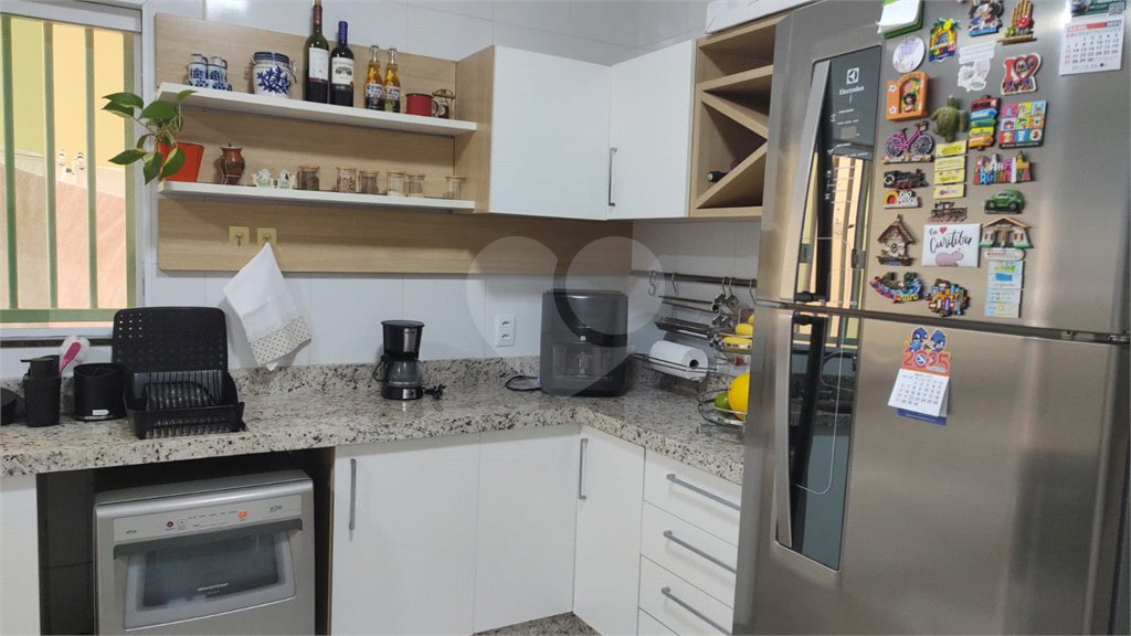 Sobrado à venda com 3 quartos, sendo 1 suíte, em Chora Menino, São Paulo, SP