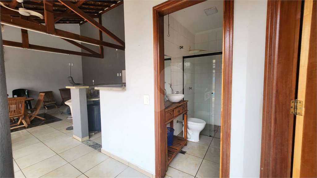 Casa à venda com 3 quartos, sendo 1 suíte, em Vila Harmonia, Araraquara, SP