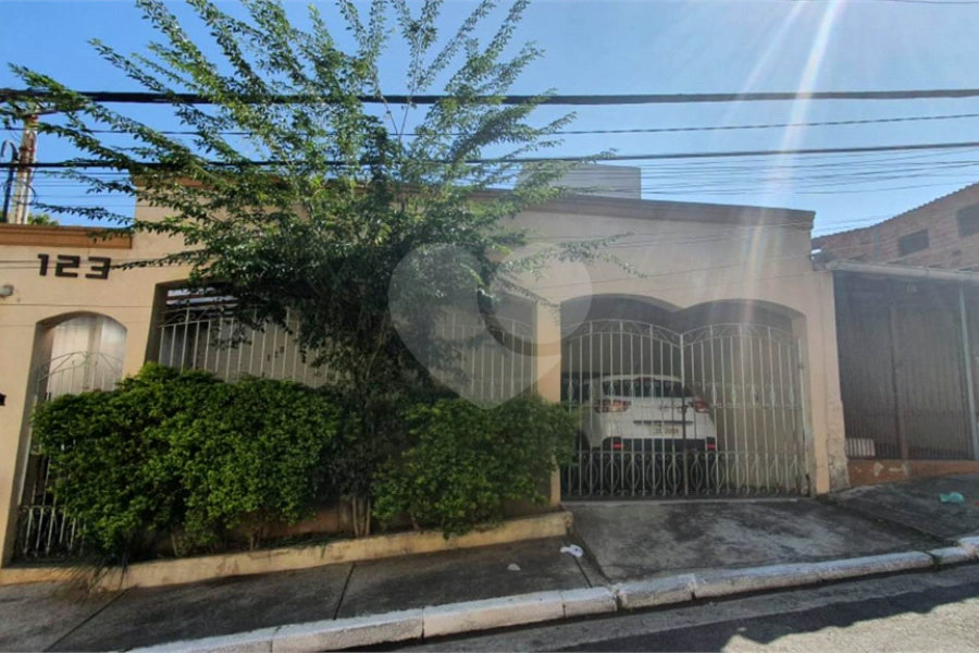 Sobrado à venda com 4 quartos, sendo 1 suíte, em Tremembé, São Paulo, SP