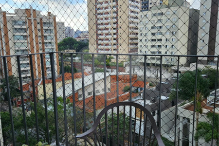 Casa à venda com 3 quartos, sendo 1 suíte, no condomínio Jconde de Irajá, São Paulo - SP