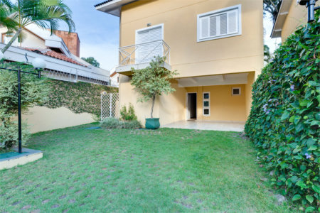 Casa para alugar com 4 quartos, sendo 2 suítes, no condomínio Cassiano Ricardo, São Paulo - SP