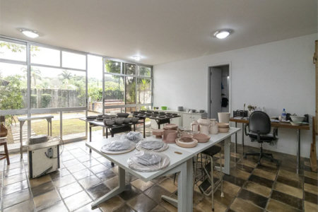 Casa à venda com 3 quartos, sendo 2 suítes,  em Alto de Pinheiros, São Paulo, SP
