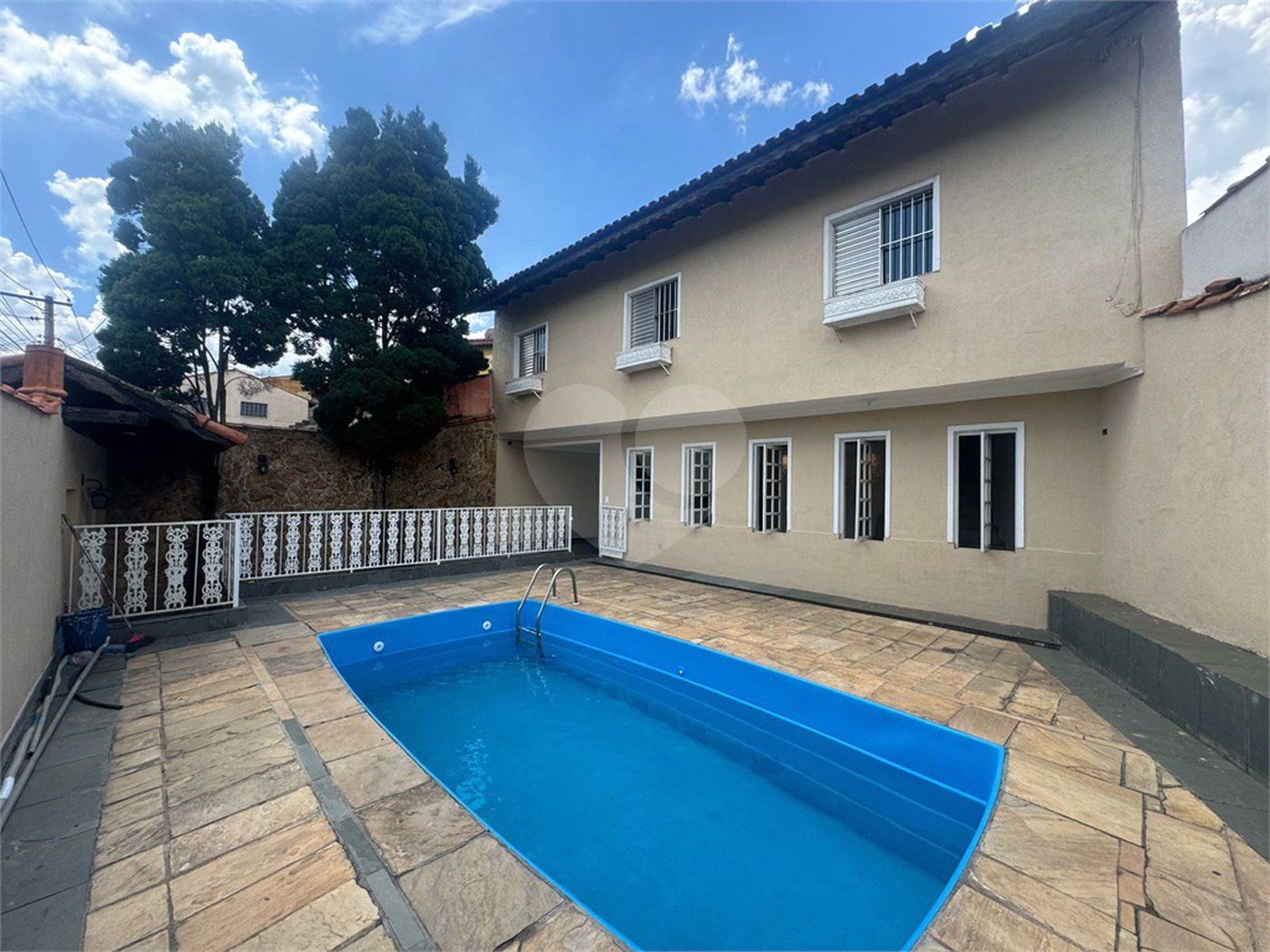 Casa à venda com 4 quartos, sendo 2 suítes, em Jardim Bela Vista, Guarulhos, SP