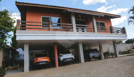 Casa à venda com 3 quartos, sendo 1 suíte,  no condomínio Parque da Fazenda, Itatiba - SP