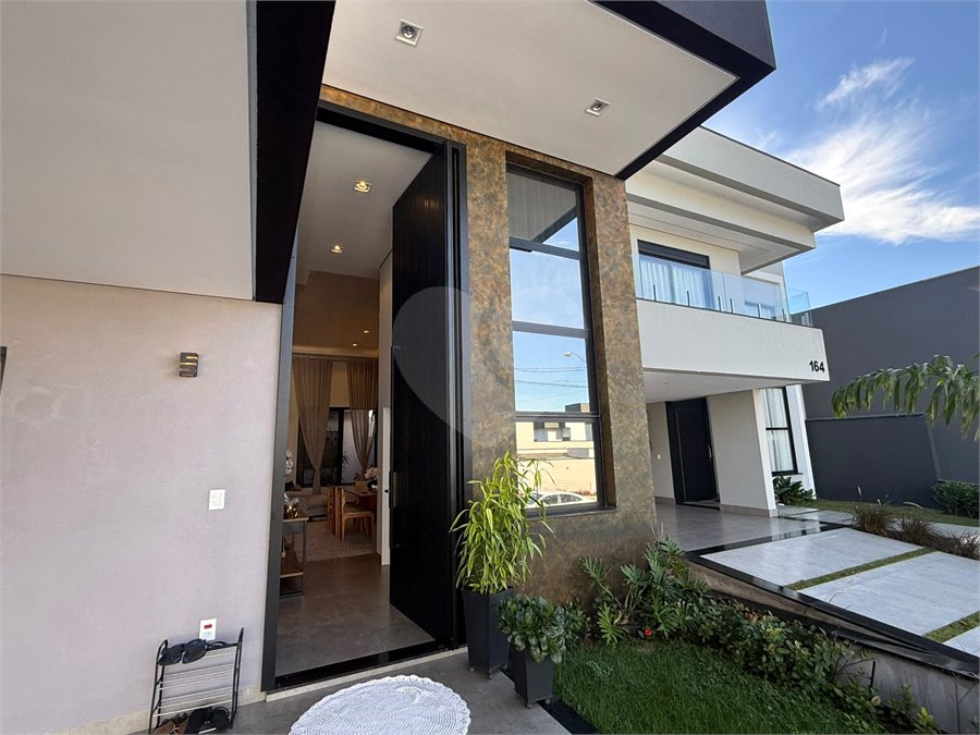 Casa à venda com 3 suítes no condomínio Costa das Areias, Salto - SP