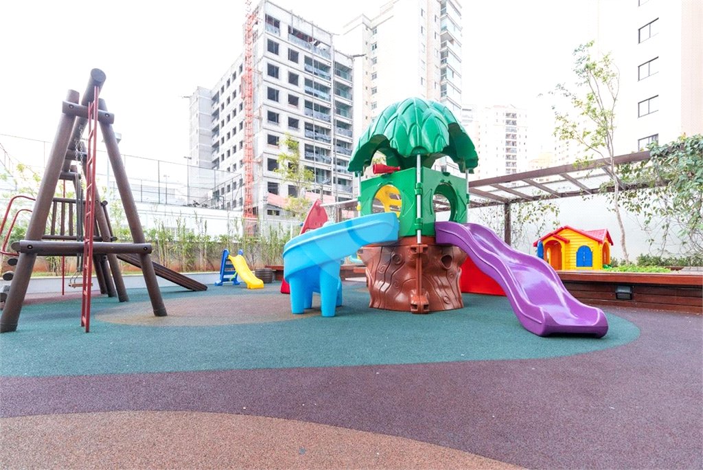 Apartamento 82 m² com varanda 2 dormitórios sendo 1 suítes 1 vaga.