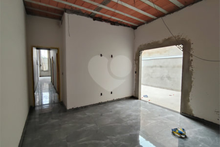 Casa à venda com 3 quartos, sendo 1 suíte, em Parque Itapê, Itapetininga, SP