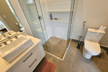 Casa à venda com 4 suítes no condomínio Residencial Itahyê, Santana de Parnaíba - SP