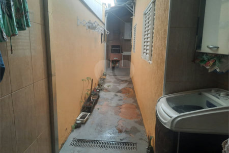 Ótima Oportunidade: Casa com Área de Lazer e Garagem para Dois Carros