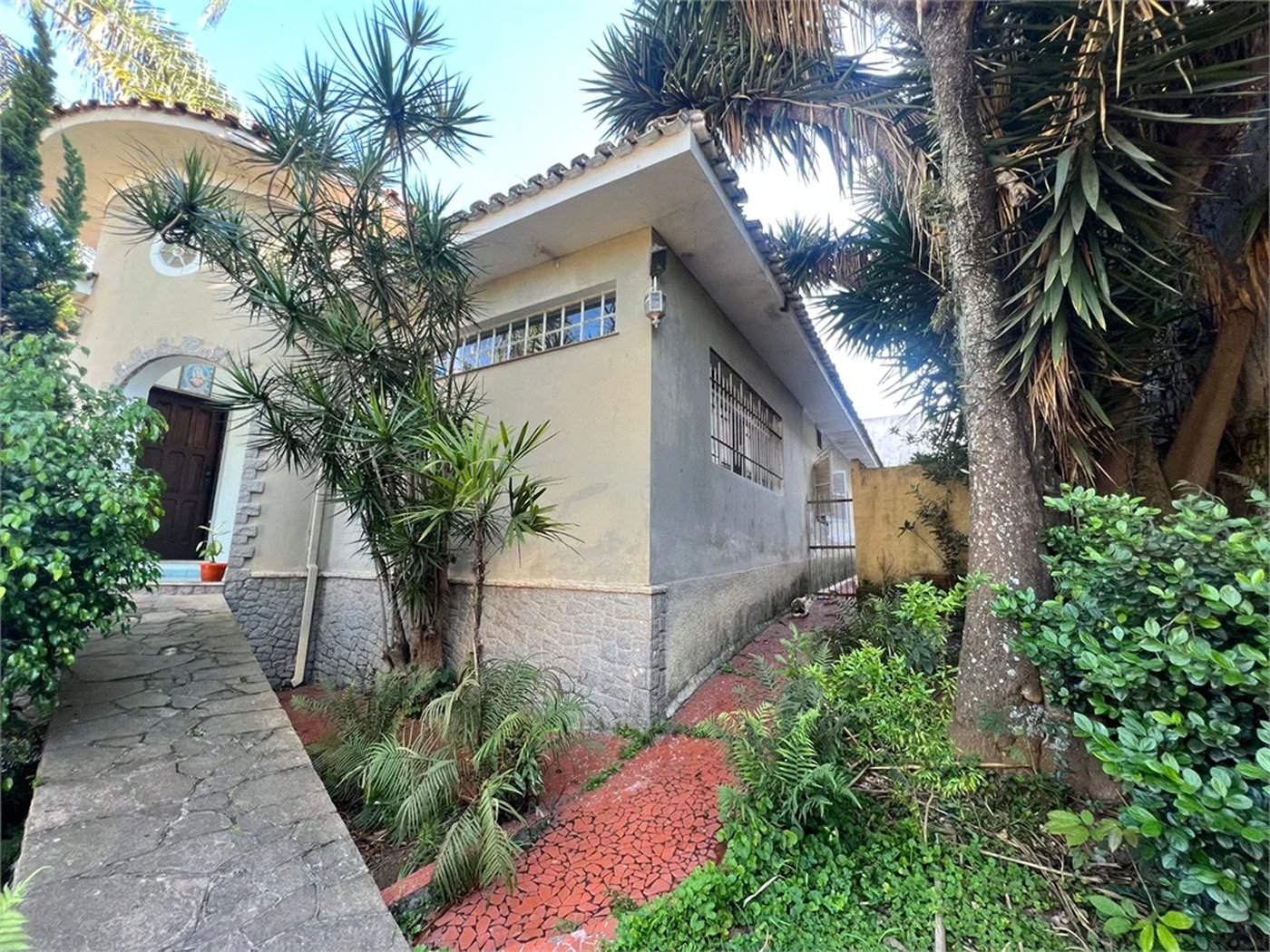 Casa à venda com 4 quartos, sendo 1 suíte, em Jardim Colombo, São Paulo, SP